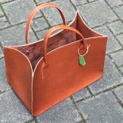 Lederkorb aus eigener Werkstatt